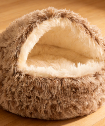 Donut-Shaped Insulated Plush Pet Bed - Fluffy Plush Cat Bed With Lid