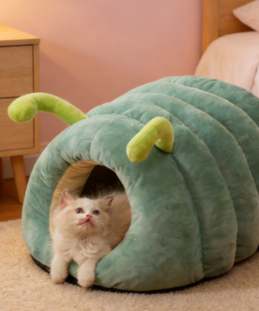 Cartoon Shaped Insulated Plush Pet Bed - Foldable Warm Pet House